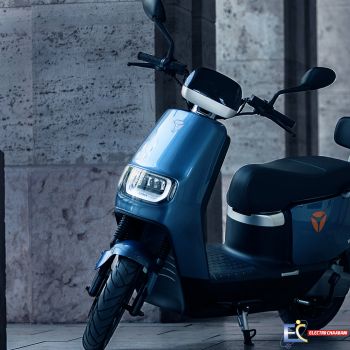 SCOOTER ELECTRIQUE YADEA - E8S - 3000W - BLEU